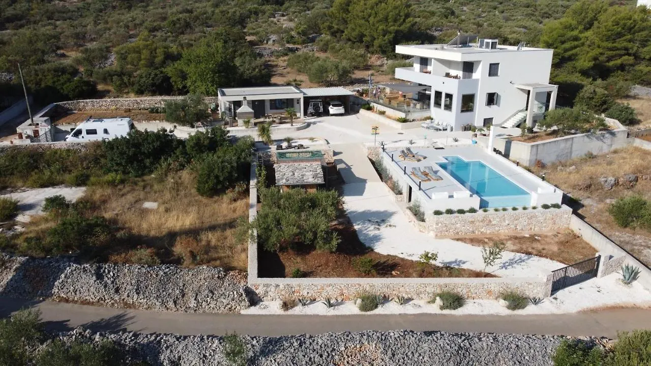 Villa Ming - Pool, Sea-View And Peace Slatine Apartament