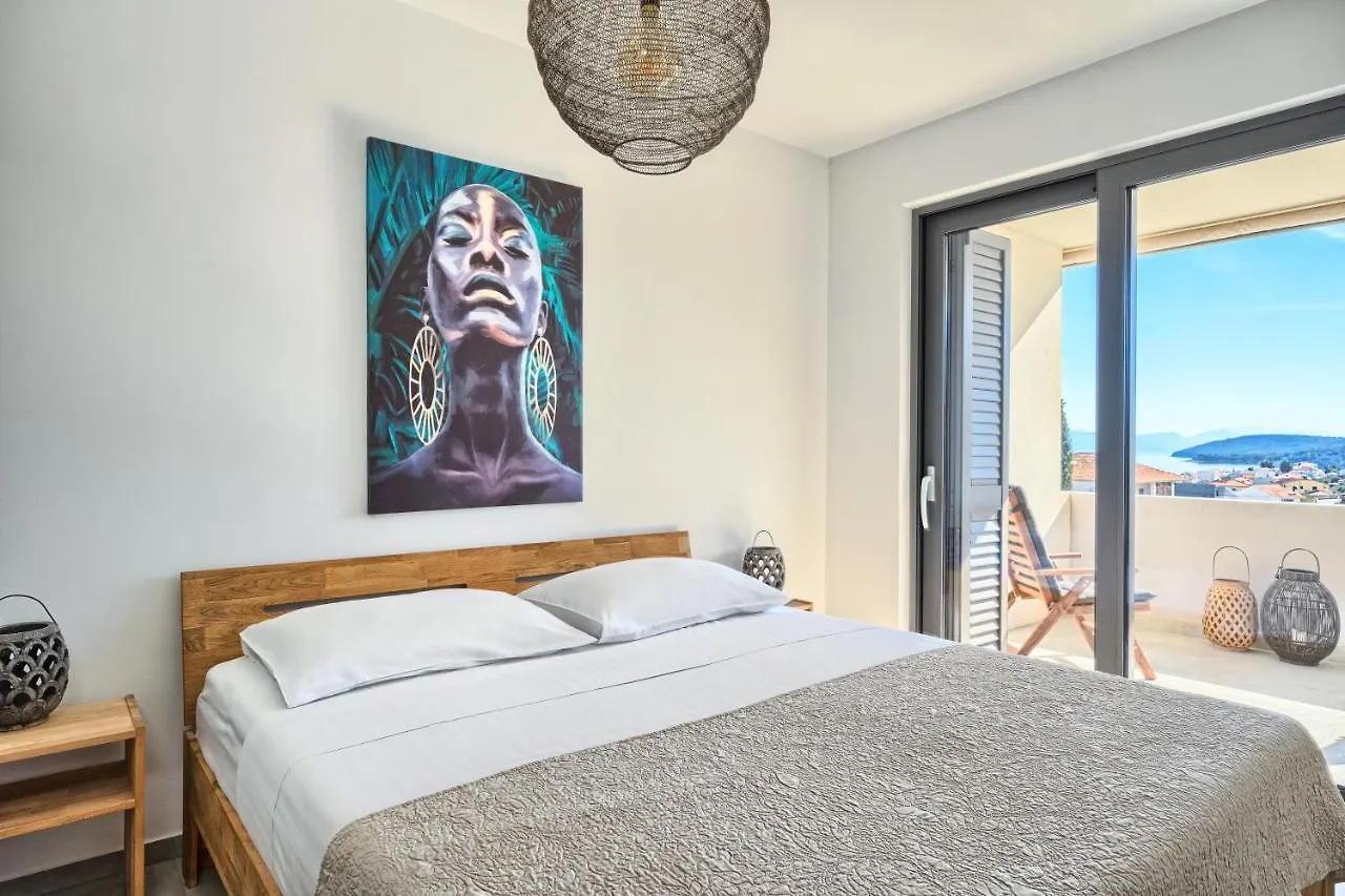 Apartament Villa Ming - Pool, Sea-View And Peace Slatine