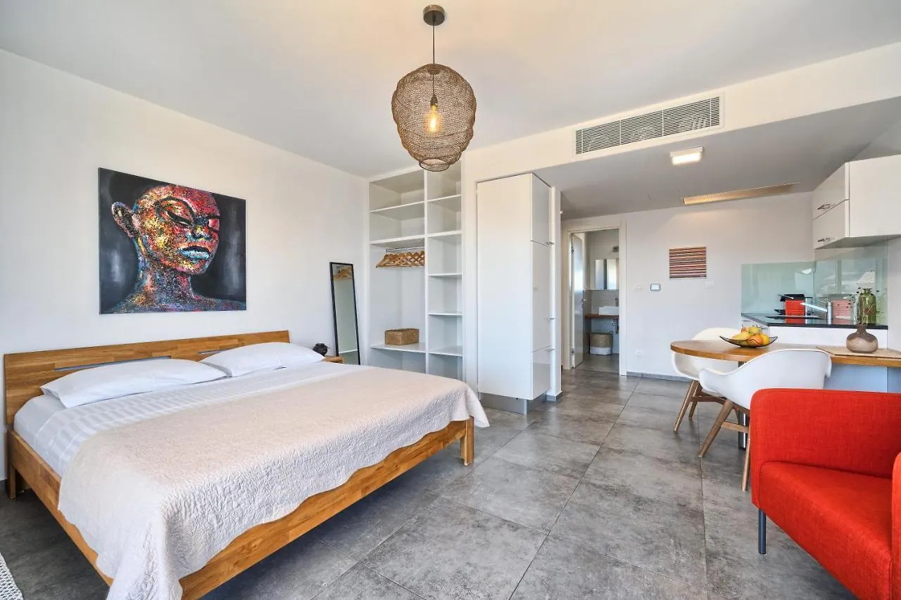 Villa Ming - Pool, Sea-View And Peace スラティネ 0*,