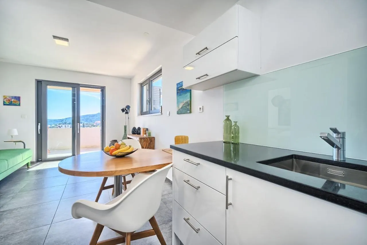 Villa Ming - Pool, Sea-View And Peace Slatine Apartament